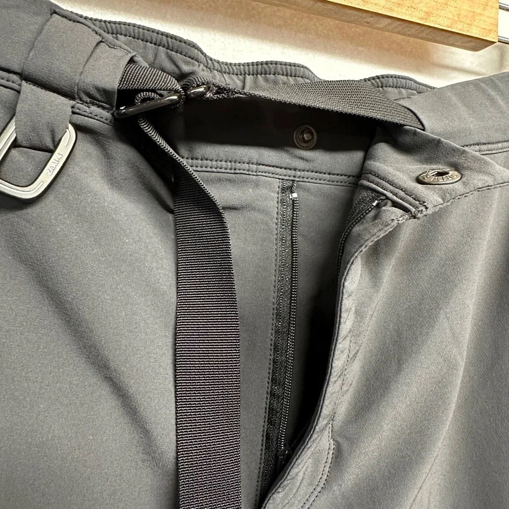 The North Face Paramount Pro Jogger Pants Men's Large Grey Flashdry-XD  Belted